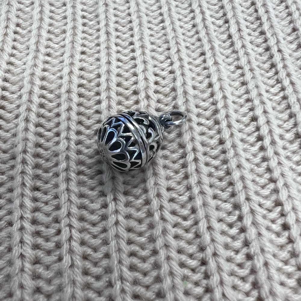 Retired James Avery hollow open work Easter egg